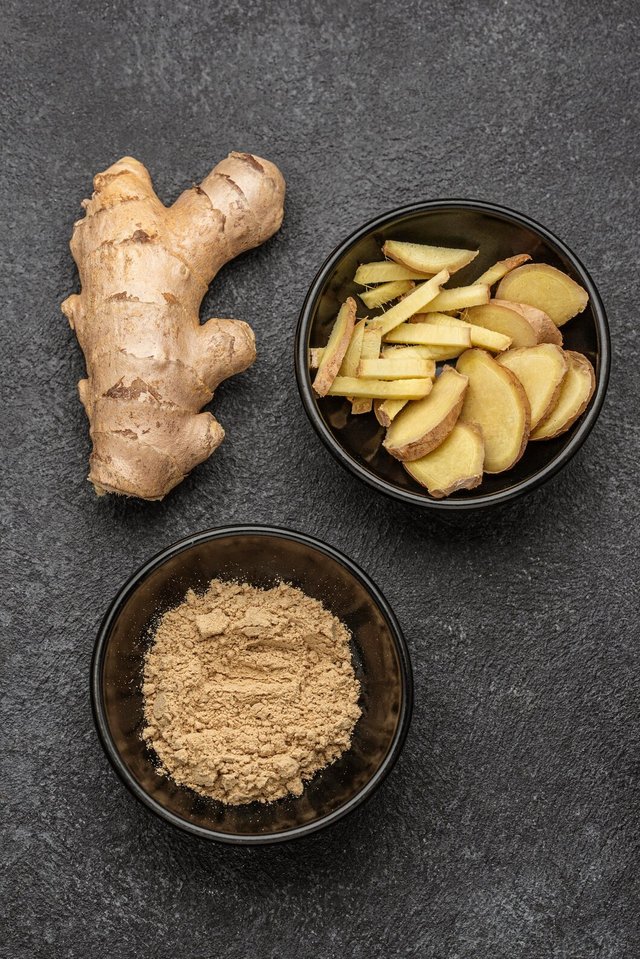 flat-lay-arrangement-ginger-table_23-2148799554.jpg