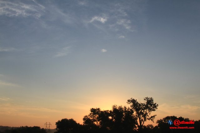 sunrise dawn morning clouds skyscape SR0082.JPG