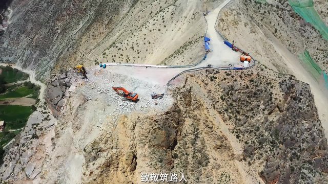 这条公路，囊括了地球上几乎所有最壮美的景观！它就是G219国道，走过一趟，此生无憾！从广西到新疆，绵延一万余公里，是自驾游的终极路线！收好视频，准备出发！#旅行 #自驾游 #新疆 #广西 #云南_3_168.jpg