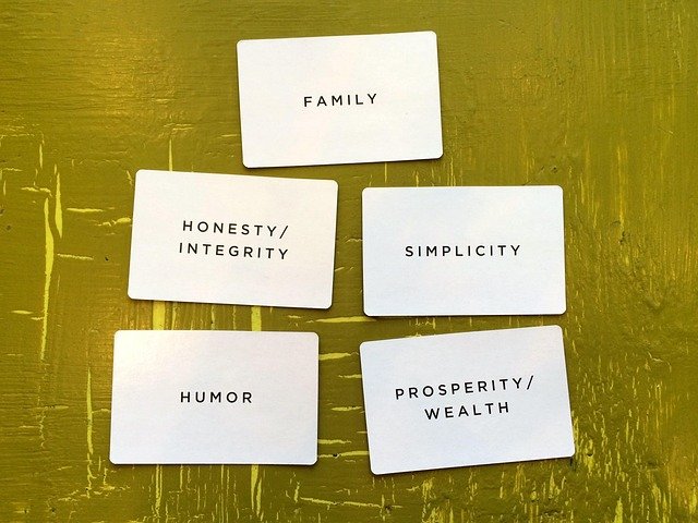 cards-1076921_640.jpg