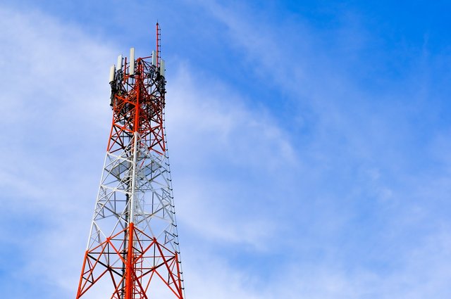 telecommunications-tower-gdc7eaa13e_1920.jpg