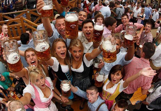 Oktoberfest_leavenworth.jpg