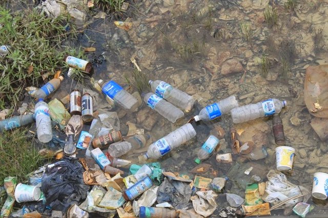 Sampah Plastik Gunung Sibayak Medan Dalam Layar.jpg