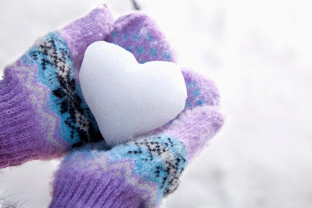 snow-heart-hands-mittens-31132822.jpg
