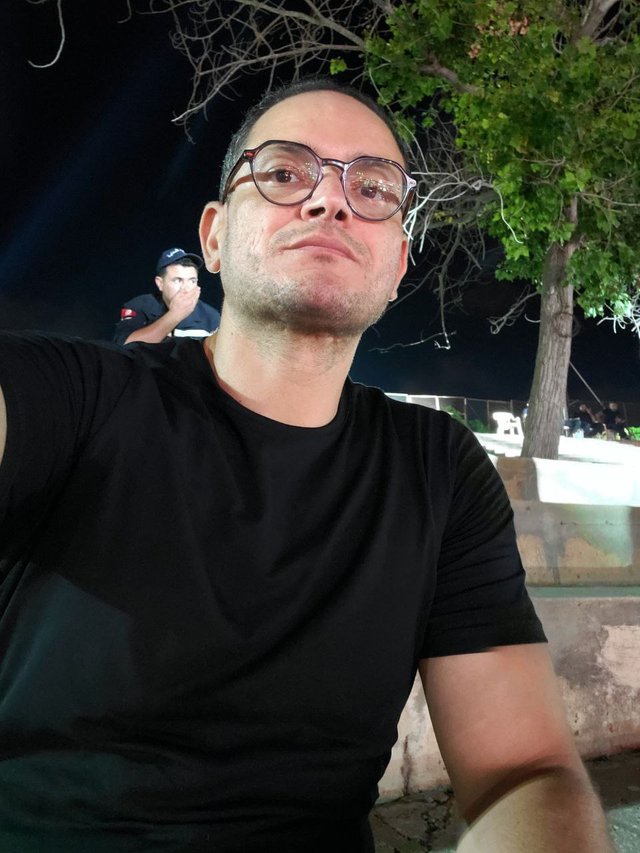 selfie sur les gradins de théatre.jpeg