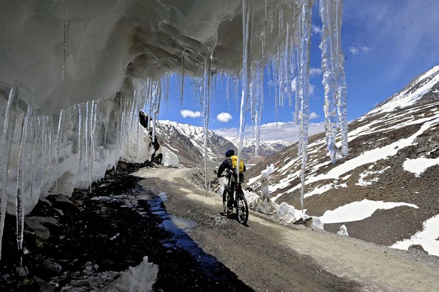 serveimageLeh-minali highway india.jpeg