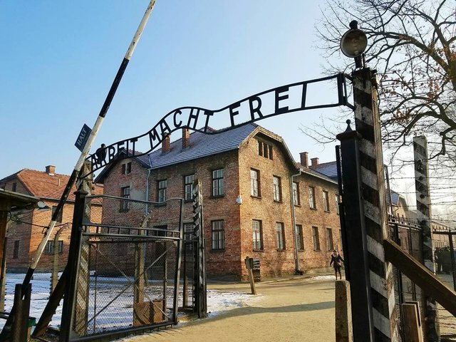 Auschwitz-Concentration-Camp01.jpg