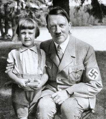 angela w hitler.jpg