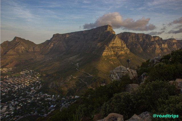 Top-of-Lions-Head-(Table-Mountain-in-the-back).jpg