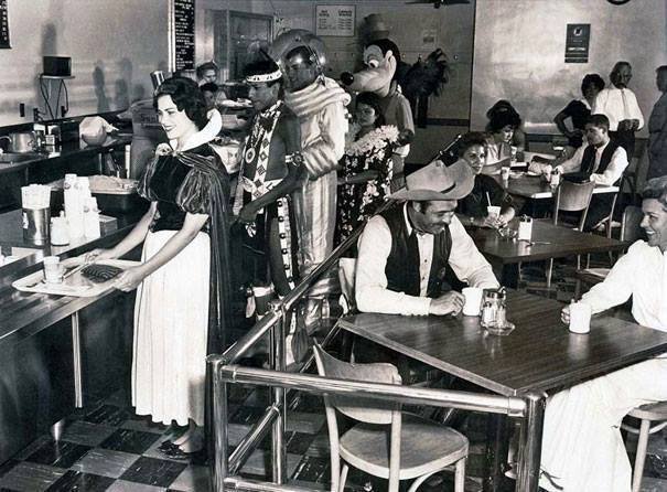 cafeteria de disney 1961.jpg