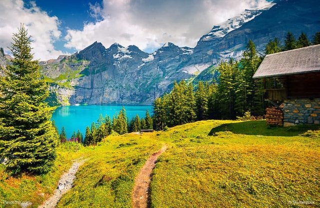 Summer-view-over-the-Oeschinensee-Oeschinen-lake-and-the-alps-in-Switzerland.jpg