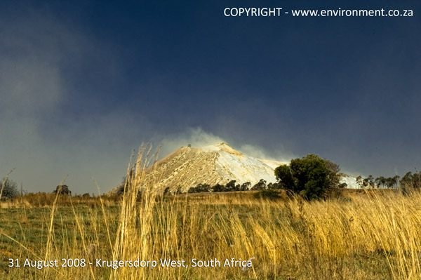 death-dust-toxic-uranium-mine-dumps-south-africa-august-winds.jpg