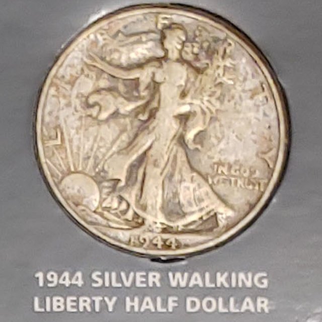 GK_PC_US_WWIICoins1944_WalkingLibertyHalfDollar_SILVERCOIN_HIVE_VER01_01.jpg