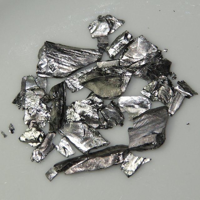 Tantalum_pieces,_20_grams._Overall_size_in_cm_-_4.jpg