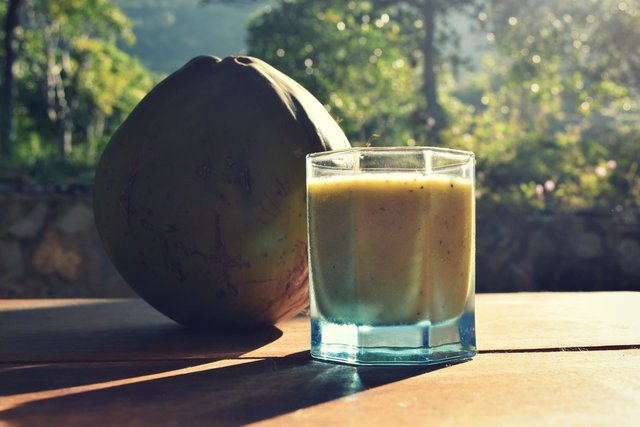 probiotic-pear-lassi-1.jpg