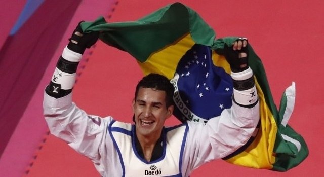 netinho-e-ouro-no-taekwondo-28072019210525955.jpeg