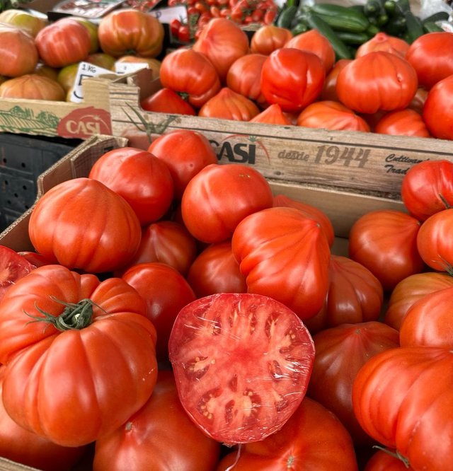Tomaten am Markt.jpg