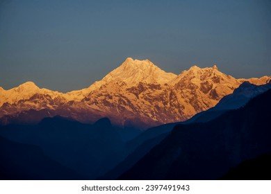 spectacular-golden-peaks-mt-kanchenjunga-260nw-2397491943.jpg