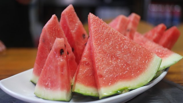 watermelon-2395804_1280.jpg