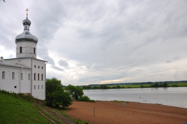 Свято-Юрьев монастырь. Михайловская башня (храм Архангела Михаила) (1).JPG