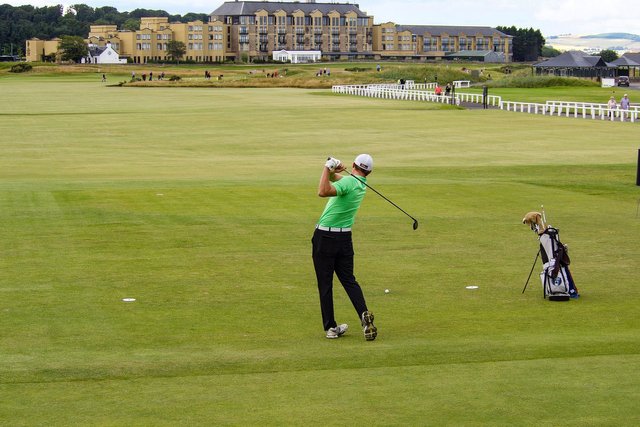 st-andrews-1591274_1920.jpg