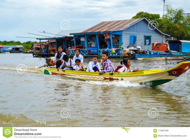 school-kids-mekong-school-bus-kids-take-school-boat-to-get-home-school-here-floating-114681305.jpg