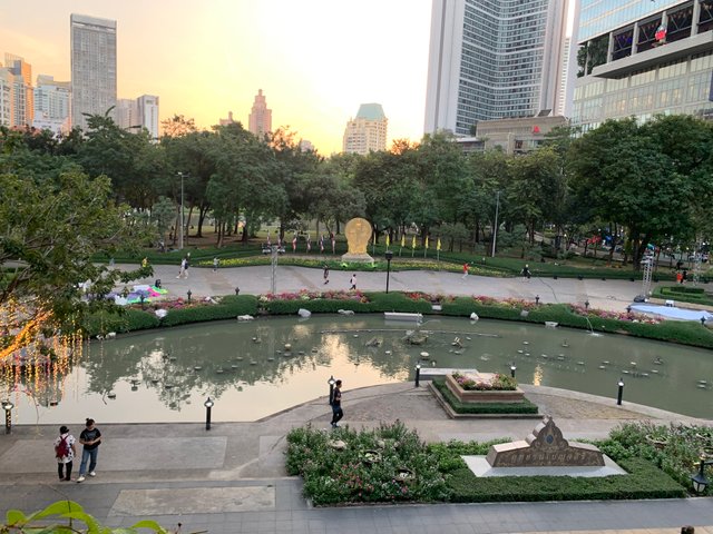 Benchasiri Park12.jpg