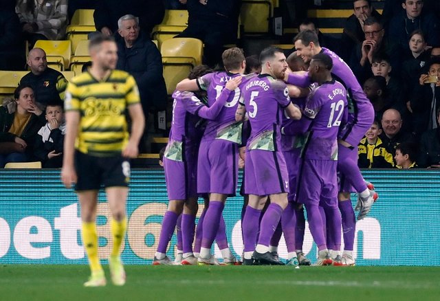 master_7V7l2t4R7z_1743_pemain_tottenham_hotspur_merayakan_gol_davinson_sanchez_ke_gawang_watford_foto_reuters_paul_childs.jpeg