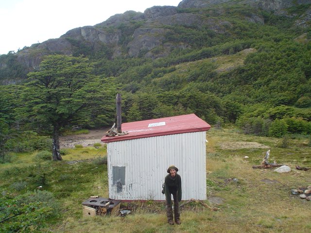 DSC01776 llegamos a un refugio.JPG