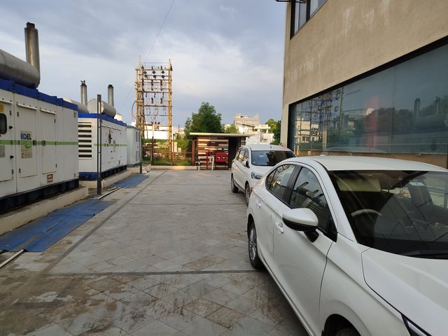 1758650971370 (1).jpg
