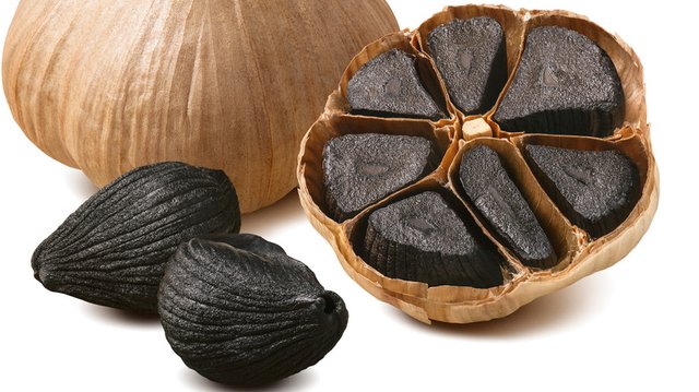 blkgarlic.jpg