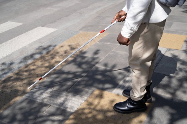 side-view-blind-man-using-marks.jpg