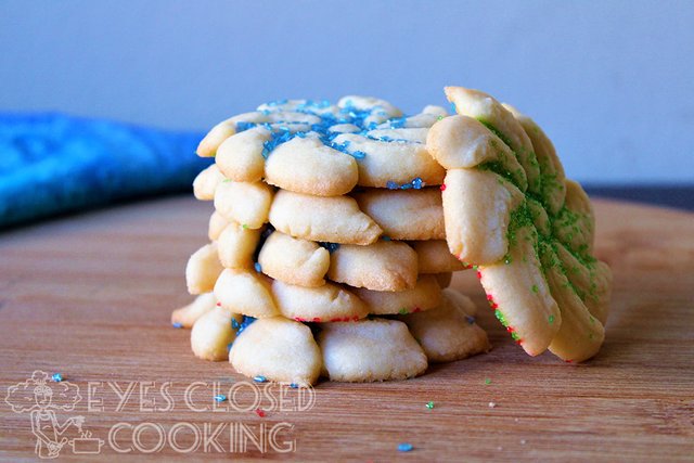Eyes-Closed-Cooking---Egyptian-Easter-Butter-Cookies-Recipe---05.jpg