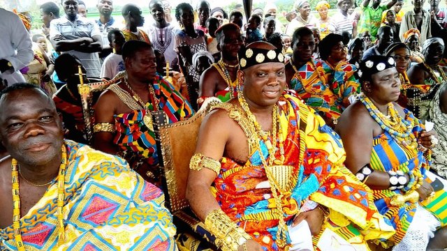 b305-p1398-celebrating-adae-akwasidae-festival-ashanti-chief-kumasi-ghana.jpg