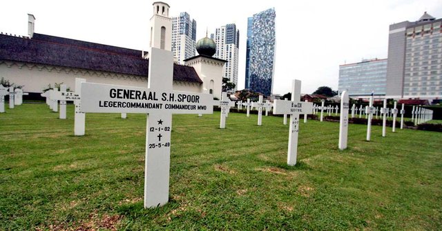 kuburan Jendral Spoor di Menteng Pulo_historia.jpg