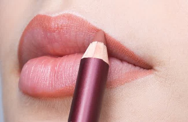 Cara-Menggunakan-Lip-Liner.jpg