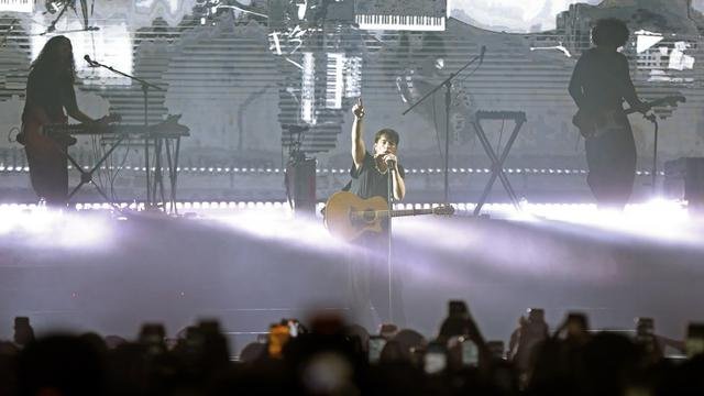 071351500_1668046115-Lany_Konser_ft_Bambang_E_Ros__13_.jpg