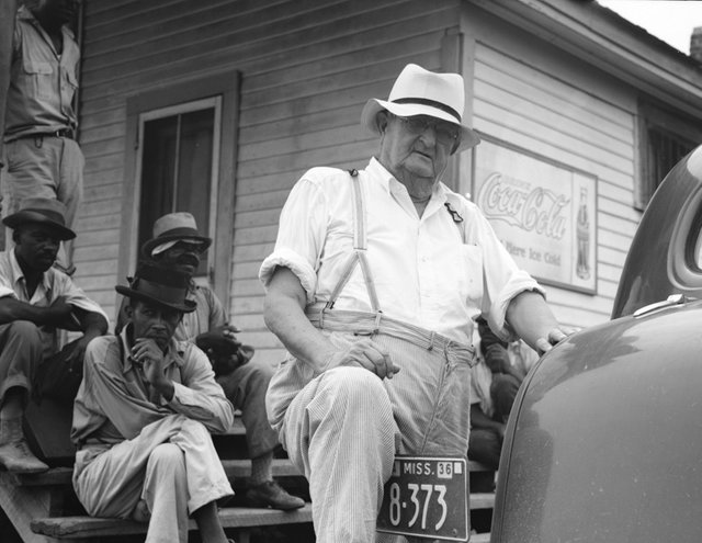 plantation-overseer-mississippi-delta-near-clarksdale-mississippi-2.jpg