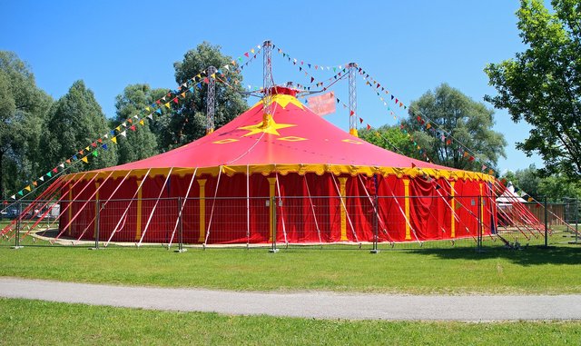 circus-366142_1280.jpg