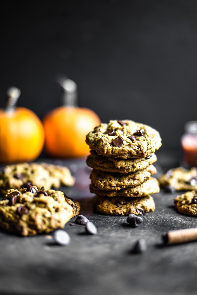 Soft Pumpkin Spice Chocolate Chip Cookies #cookies-5.jpg