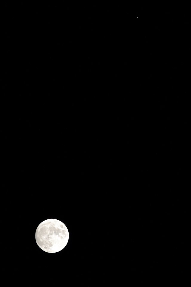 Moon_Jupiter_100922.JPG