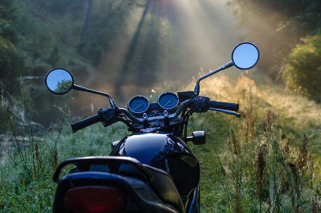 motorcycle-1953342_1280.jpg