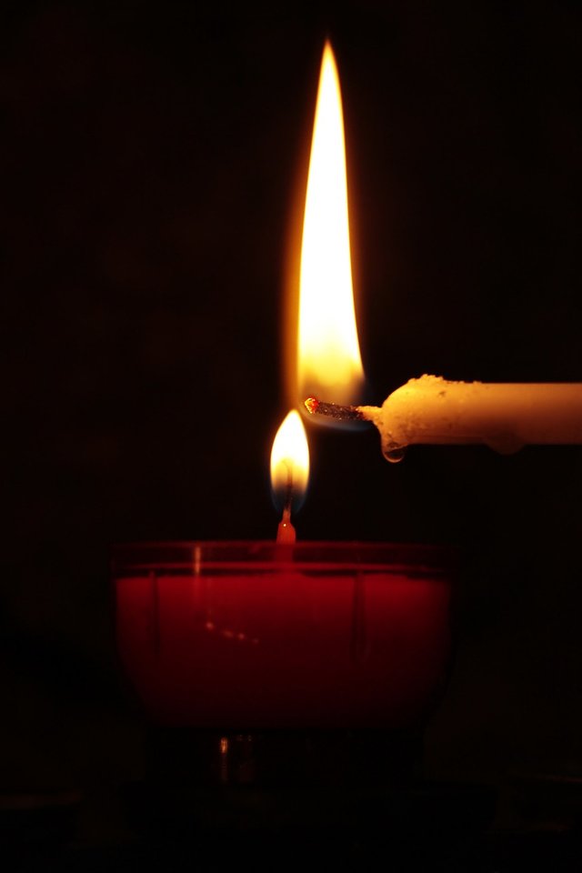 candle-2738532_1280.jpg