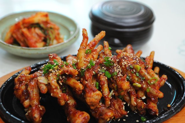 seasoned-chicken-feet-749362_1280.jpg