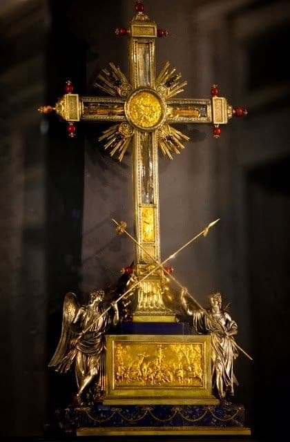 Reliquia de la pasion la santa cruz de Cristo.jpg