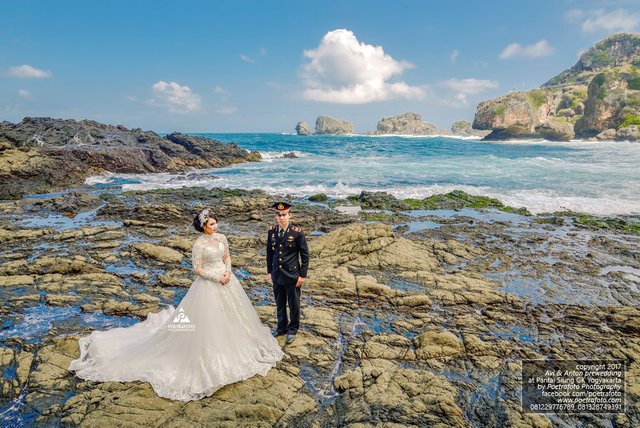 Foto Prewedding Perwira Polisi di Pantai Siung Jogja Fotografer Prewed Yogyakarta AA22.jpg