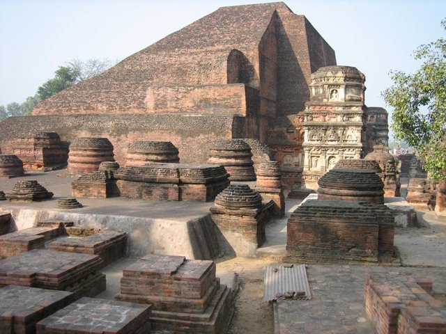 Nalanda_University_India_ruins.jpg