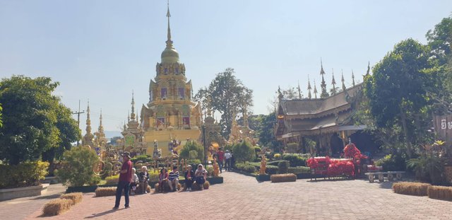 Wat Phra Nang Din11.jpg