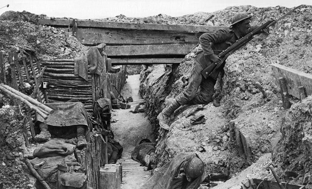 soldier-British-trench-Western-Front-World-War.jpg