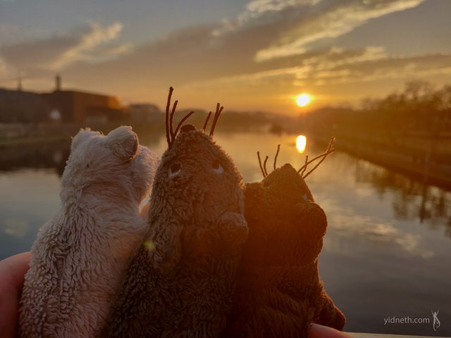 krakow sunset fufunchis - by priscilla Hernandez (yidneth.com).jpg